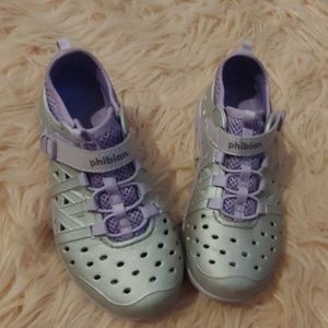 Made 2 Play by Stride Rite -- phibian